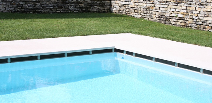 materiale-di-rivestimento-per-piscine